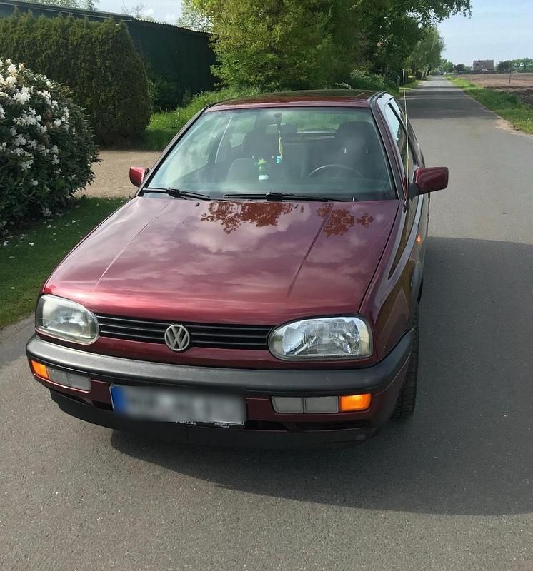 Rot Gebraucht 1993 VW Golf III Kleinwagen | 2.450 € - Bild 1/3