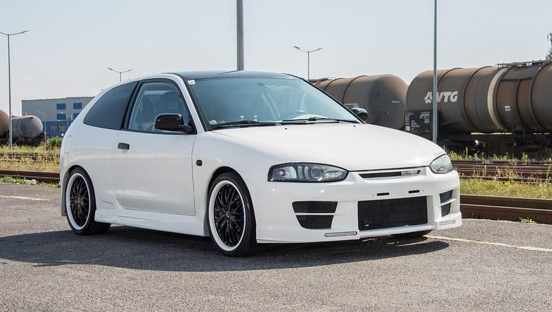 Gebraucht Mitsubishi Colt 90 PS (66 kW) 1997 Weiß Kleinwagen