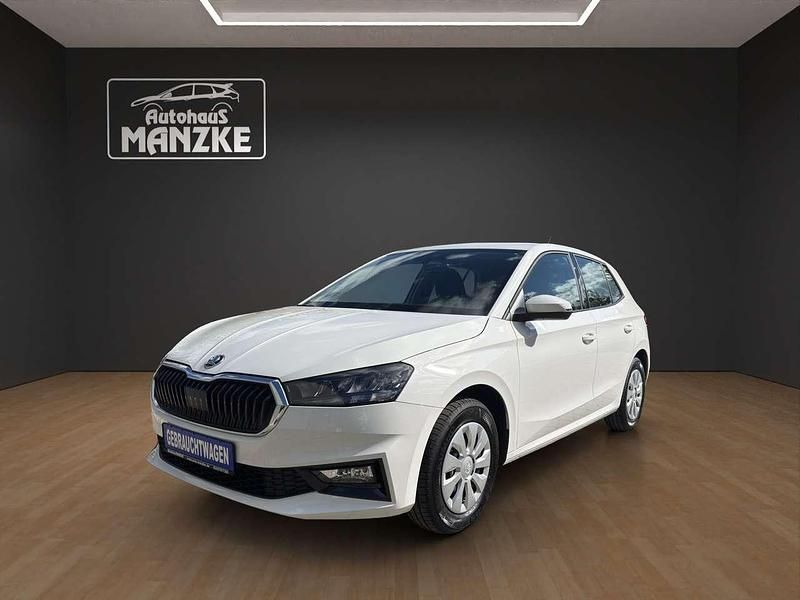 Neu Skoda Fabia Selection 80 PS (58 kW) 2025 Candyweiss Kleinwagen
