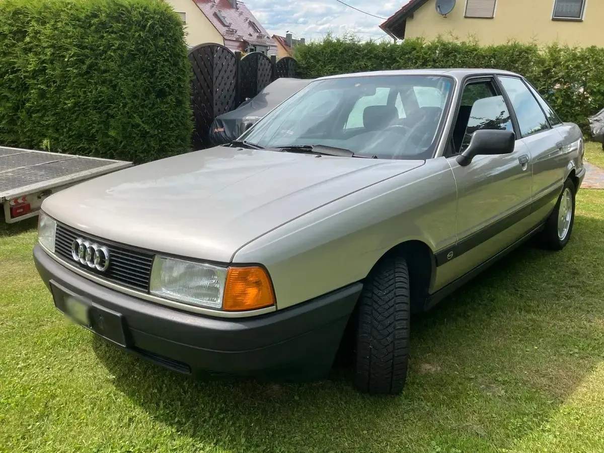 Gebraucht Audi 80 90 PS (66 kW) 1989 Silber Limousine