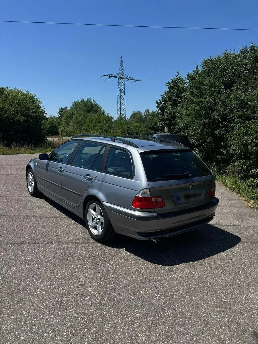 Gebraucht BMW 318 143 PS (105 kW) 2004 Grau Kombi