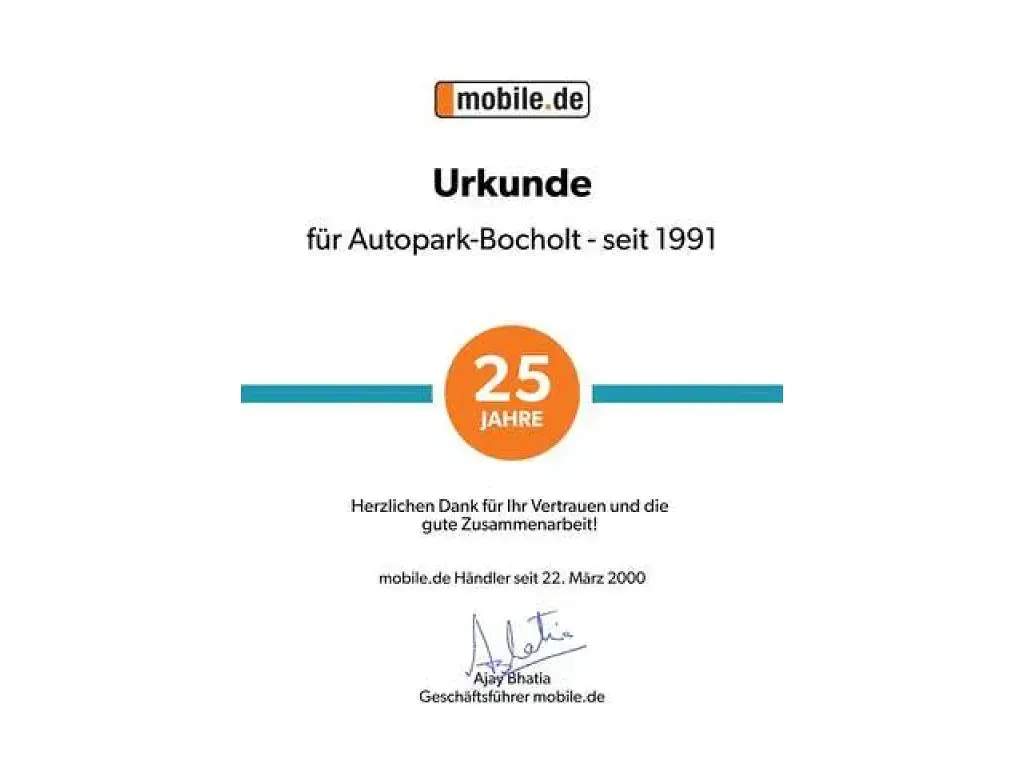Gebraucht Mercedes E220 194 PS (142 kW) 2018 Diamantweiß bright (metallic) Kombi