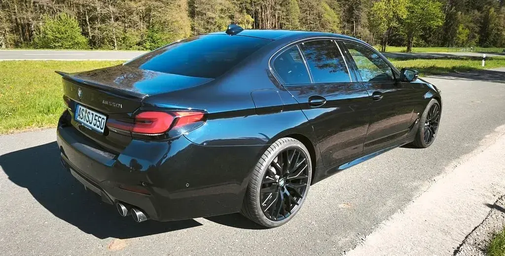 Gebraucht BMW M550 Shadowline 530 PS (389 kW) 2021 Schwarz Limousine