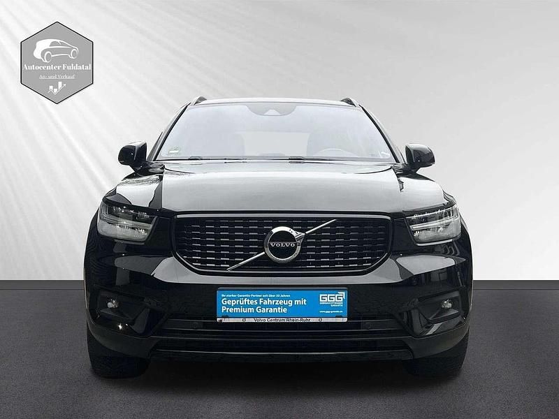 Second-hand Volvo XC40 R-Design 190 CP (139 kW) 2018 Negru SUV