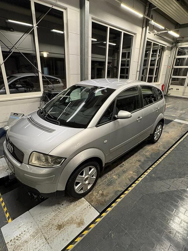 Gebraucht Audi A2 Basis 75 PS (55 kW) 2003 Silber Kleinwagen