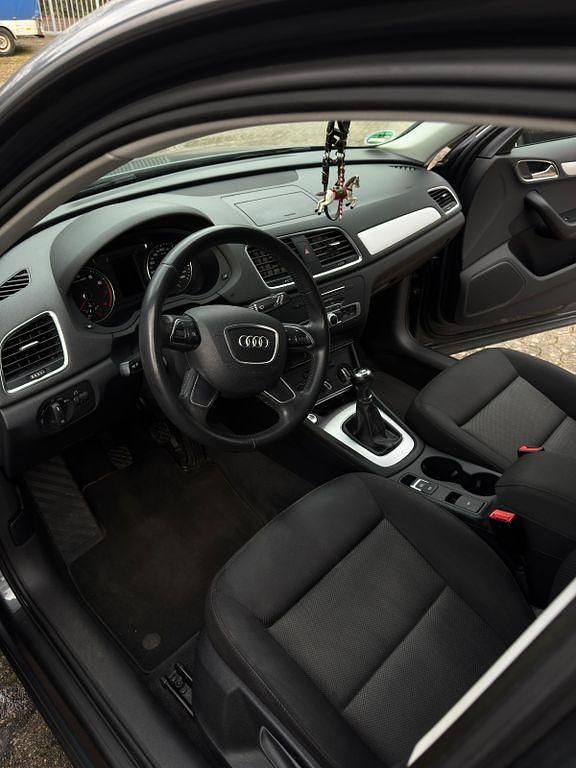Gebraucht Audi Q3 Comfort 150 PS (110 kW) 2015 Grau SUV