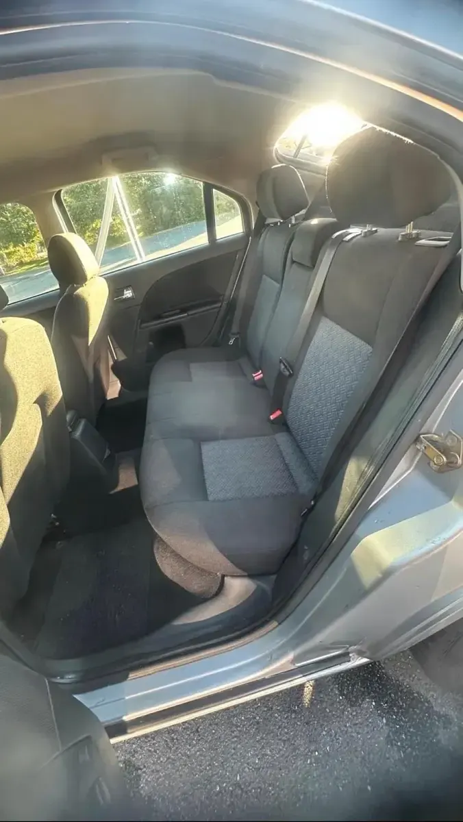 Gebraucht Ford Mondeo 145 PS (106 kW) 2005 Silber Limousine