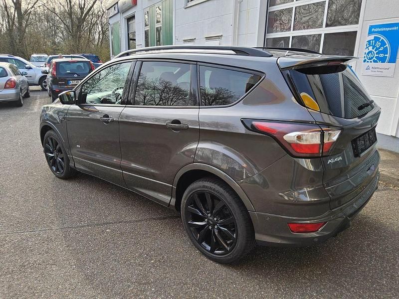 Gebraucht Ford Kuga ST-Line 179 PS (131 kW) 2017 Schwarz SUV