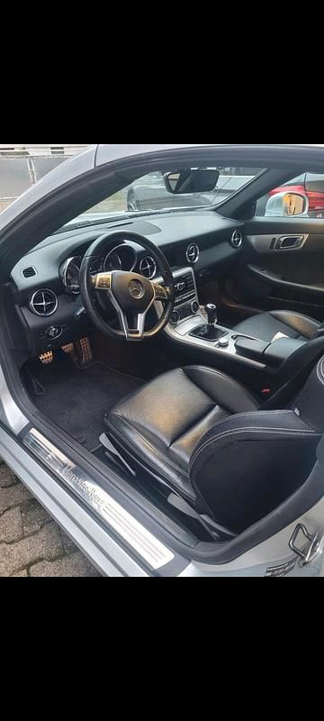 Gebraucht Mercedes SLK200 185 PS (136 kW) 2011 Silber Cabrio