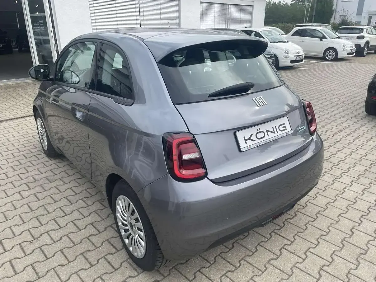 Gebraucht Fiat 500e 86 kW (118 PS) 2023 Grau Limousine