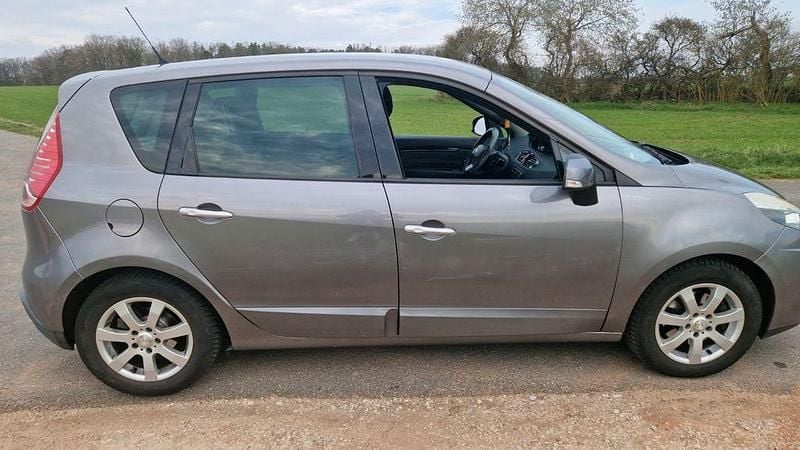 Gebraucht Renault Scénic III 110 PS (80 kW) 2011 Grau Van / Kleinbus