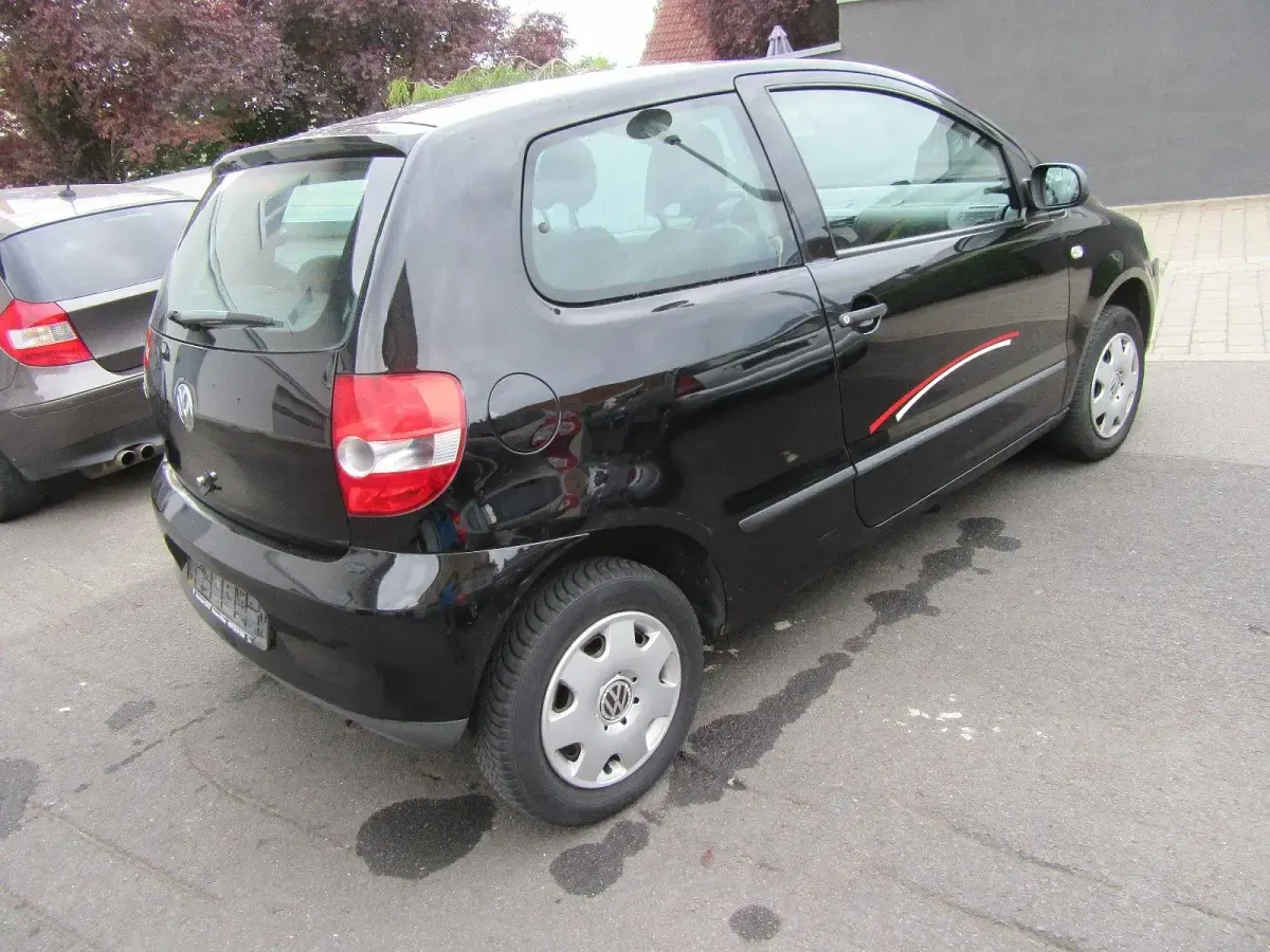 Gebraucht VW Fox 55 PS (40 kW) 2006 Schwarz Kleinwagen