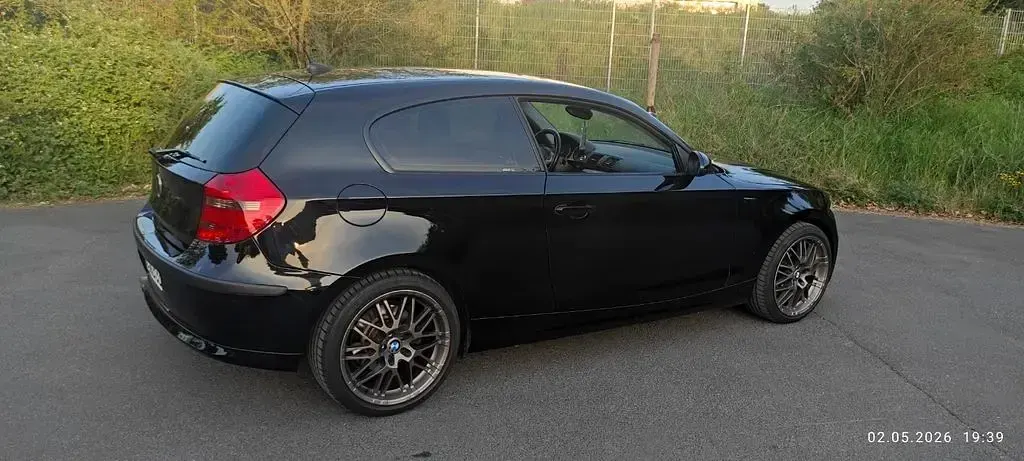Gebraucht BMW 118 143 PS (105 kW) 2007 Schwarz Kleinwagen