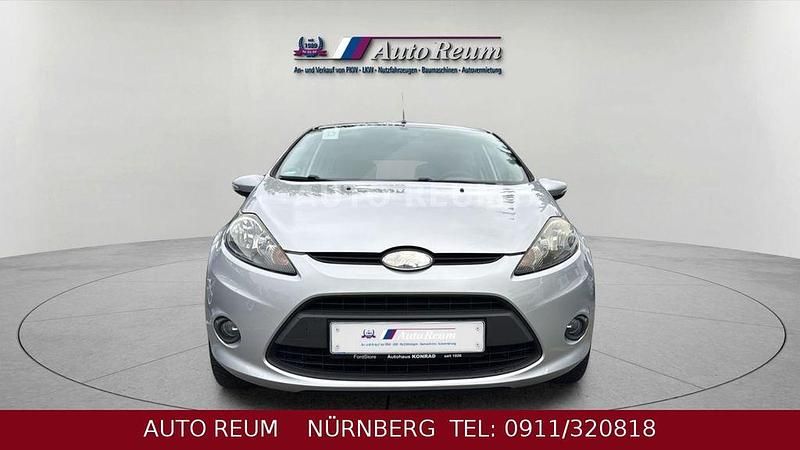 Gebraucht Ford Fiesta Trend 82 PS (60 kW) 2008 Silber Kleinwagen