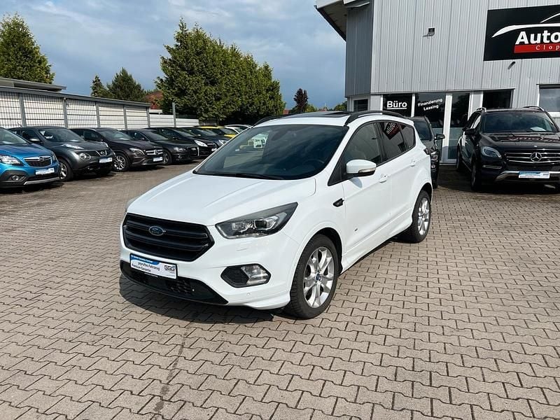 Weiß Gebraucht 2017 Ford Kuga ST-Line SUV | 14.500 € (Guter Preis) - Bild 1/4