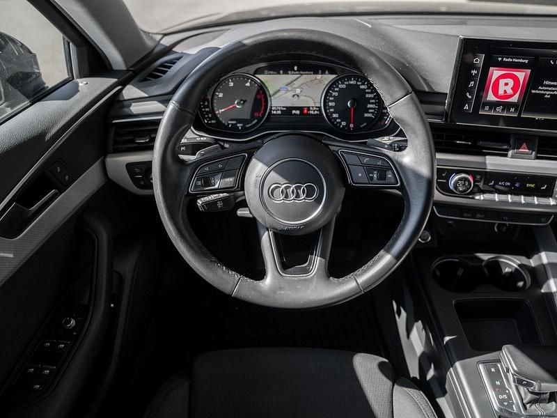Gebraucht Audi A4 S-Line 163 PS (119 kW) 2022 Grau Kombi
