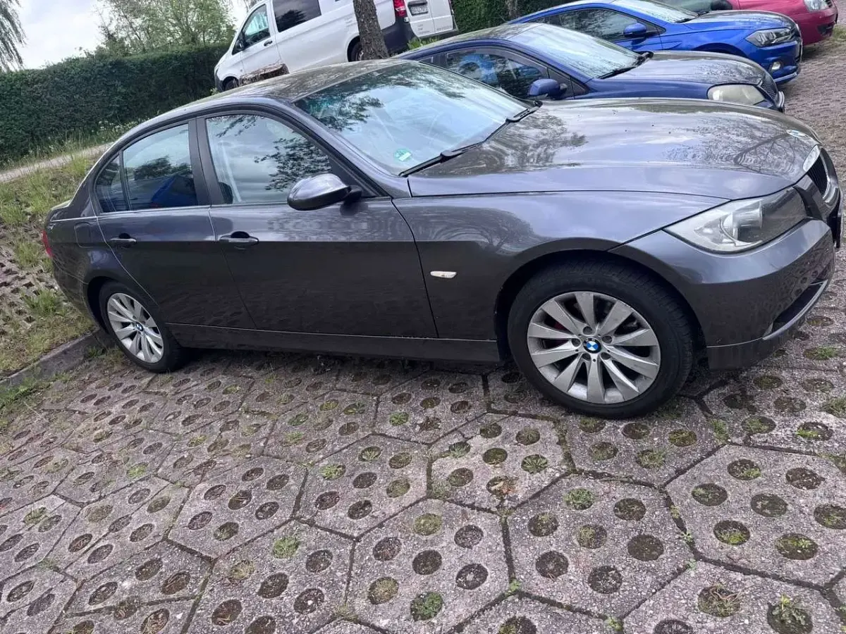 Gebraucht BMW 320 150 PS (110 kW) 2005 Limousine