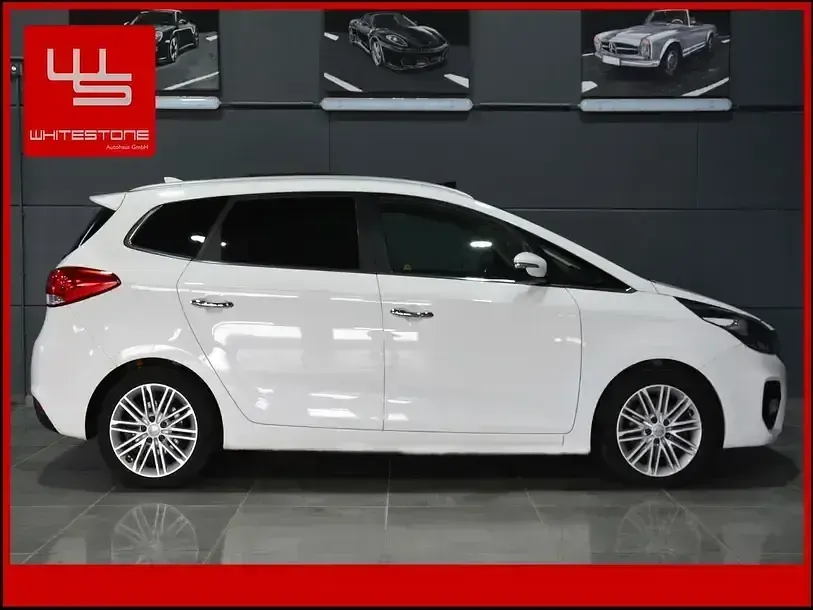 Używany Kia Carens 166 KM (122 kW) 2018 Biały Minivan