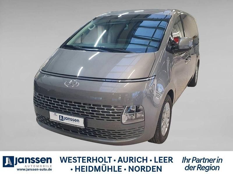 Gebraucht Hyundai Staria Trend 177 PS (130 kW) 2024 Grau Van / Kleinbus