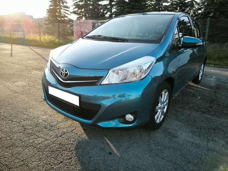 Blau Gebraucht 2013 Toyota Yaris Cool Kleinwagen | 5.500 € (Guter Preis) - Bild 1/4