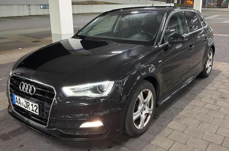 Schwarz Gebraucht 2014 Audi A3 Ambition Limousine | 12.799 € (Fairer Preis) - Bild 1/4