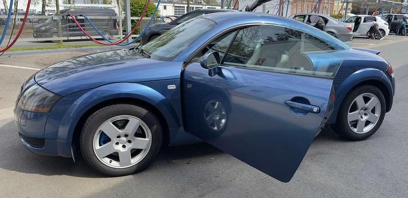 Second-hand Audi TT 150 CP (110 kW) 2005 Albastru Coupe