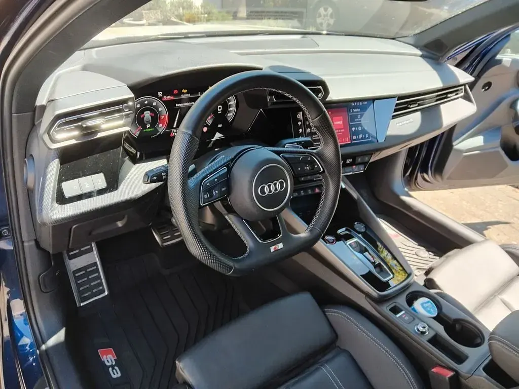 Gebraucht Audi S3 Sport 333 PS (244 kW) 2024 Blau Limousine