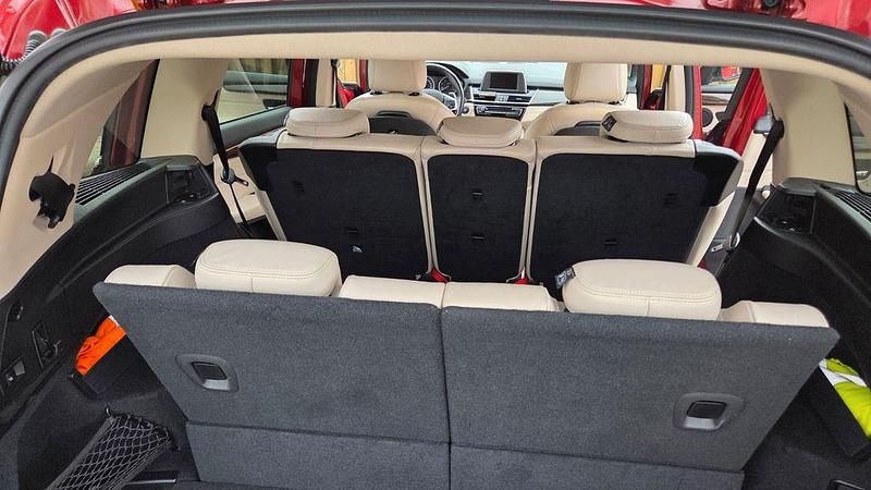 Gebraucht BMW 220 Gran Tourer 190 PS (139 kW) 2016 Rot Van / Kleinbus