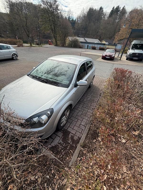 Gebraucht Opel Astra 125 PS (91 kW) 2004 Silber Limousine