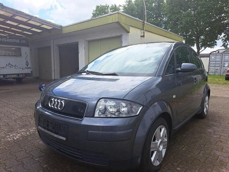 Grau Gebraucht 2002 Audi A2 Kleinwagen | 2.950 € (Fairer Preis) - Bild 1/4