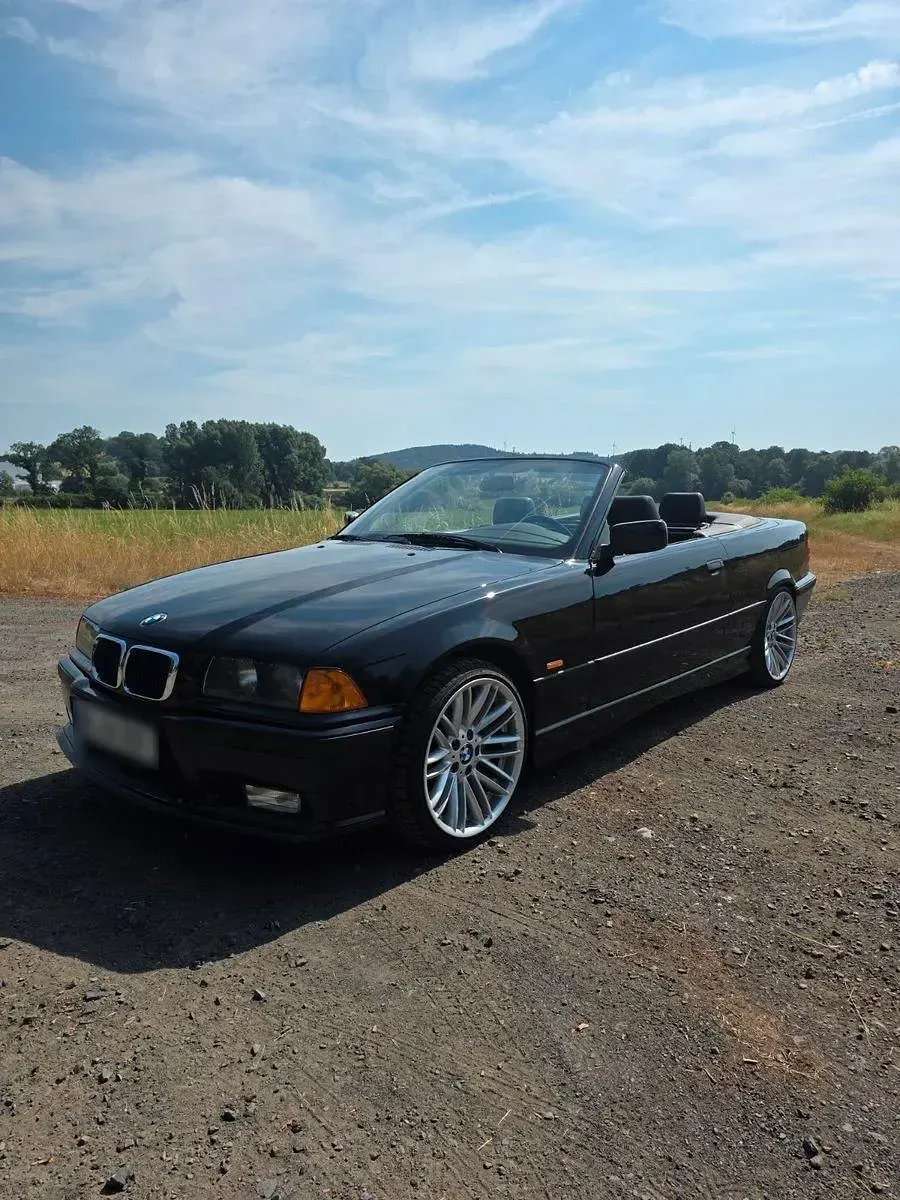Gebraucht BMW 320 Cabriolet 150 PS (110 kW) 1997 Schwarz Cabrio