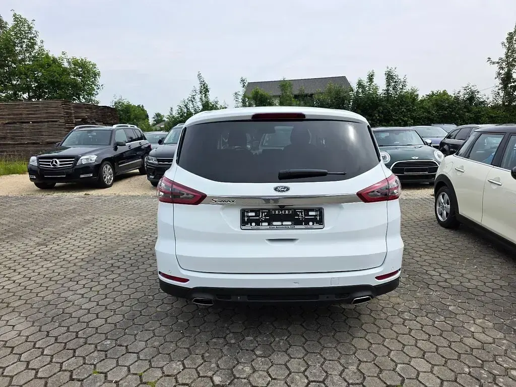 Second-hand Ford S-MAX Titanium 179 CP (131 kW) 2017 Alb Monovolum