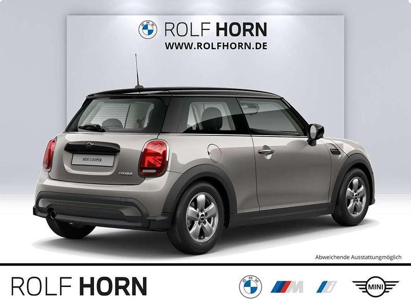 Gebraucht Mini Cooper Essential 136 PS (100 kW) 2023 Melting silver iii metallic Kleinwagen