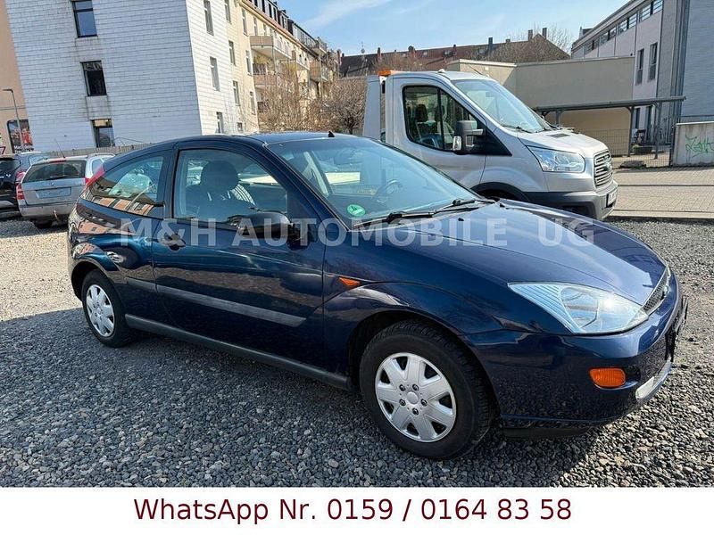 Gebraucht Ford Focus Ambiente 101 PS (74 kW) 1999 Blau Limousine