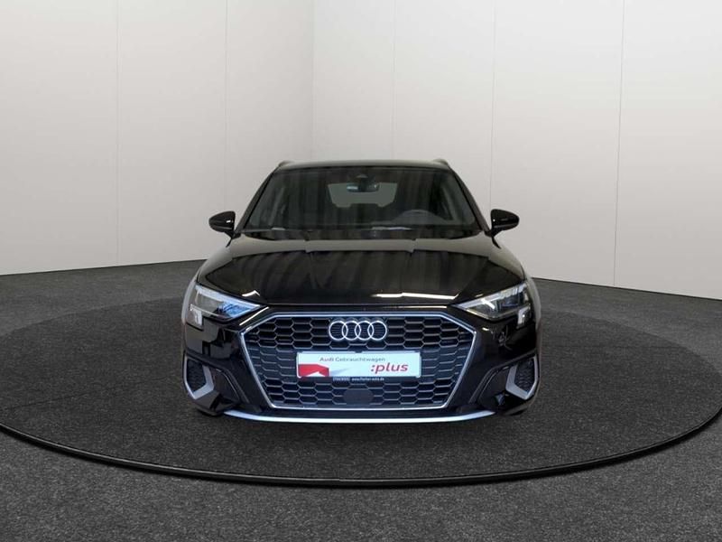Używany Audi A3 Advanced 150 KM (110 kW) 2024 Czarny Sedan/Limuzyna