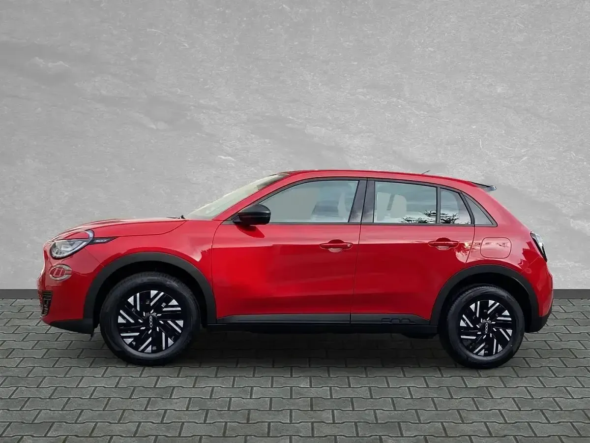 Gebraucht Fiat 600 145 PS (106 kW) 2025 Passione rot SUV