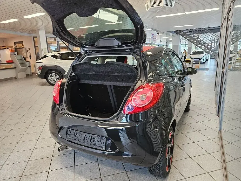 Gebraucht Ford Ka Trend 69 PS (50 kW) 2015 Schwarz Kleinwagen
