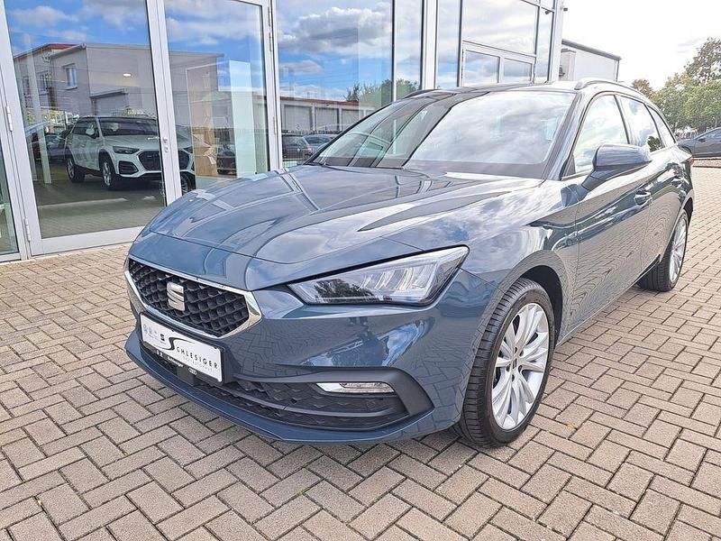 Blau Gebraucht 2024 Seat Leon Style Limousine | 28.500 € (Fairer Preis) - Bild 1/4