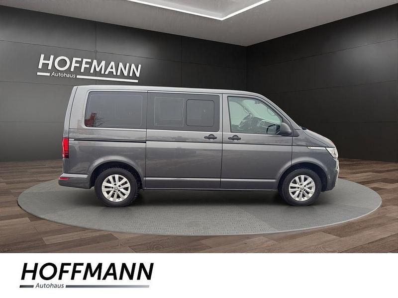 Gebraucht VW Multivan Trendline 150 PS (110 kW) 2021 Grau Van