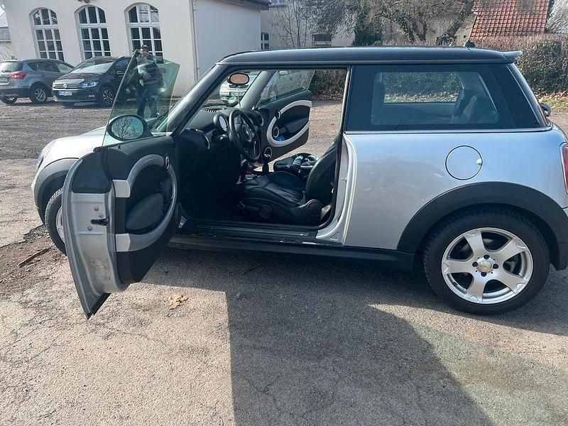 Gebraucht Mini Cooper 122 PS (89 kW) 2007 Silber Kleinwagen