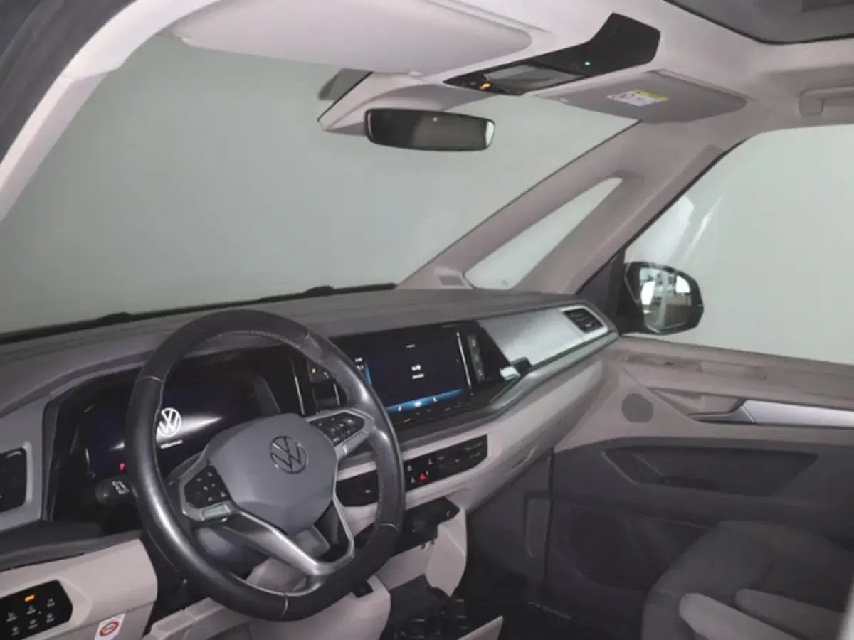 Używany VW T7 Basis 204 KM (150 kW) 2025 Van