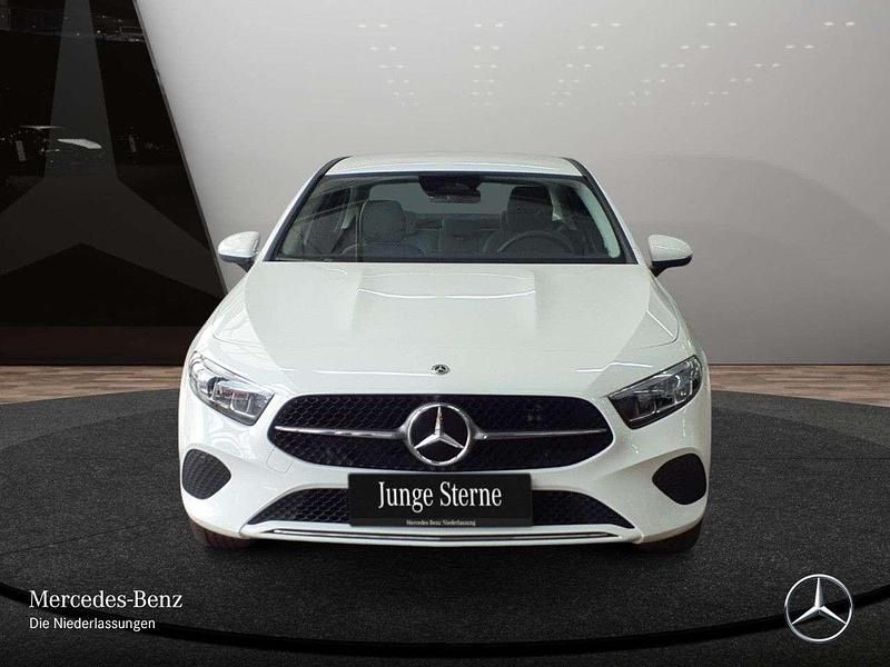 Gebraucht Mercedes A250 Advanced 163 PS (119 kW) 2025 Weiß Limousine