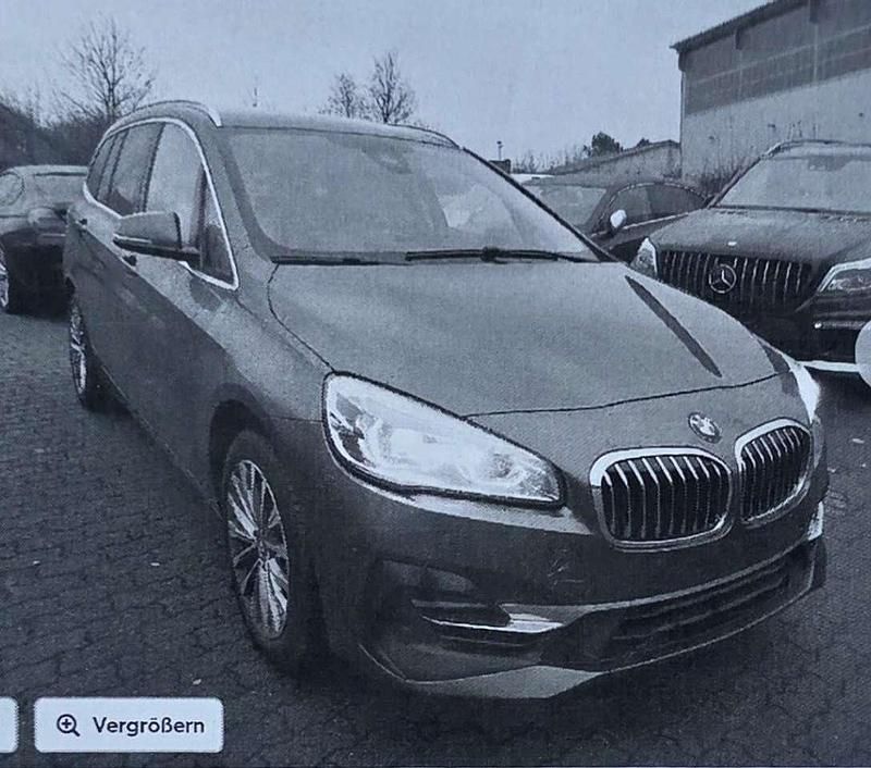 Gebraucht BMW 220 Luxury Line 192 PS (141 kW) 2018 Grau Van / Kleinbus