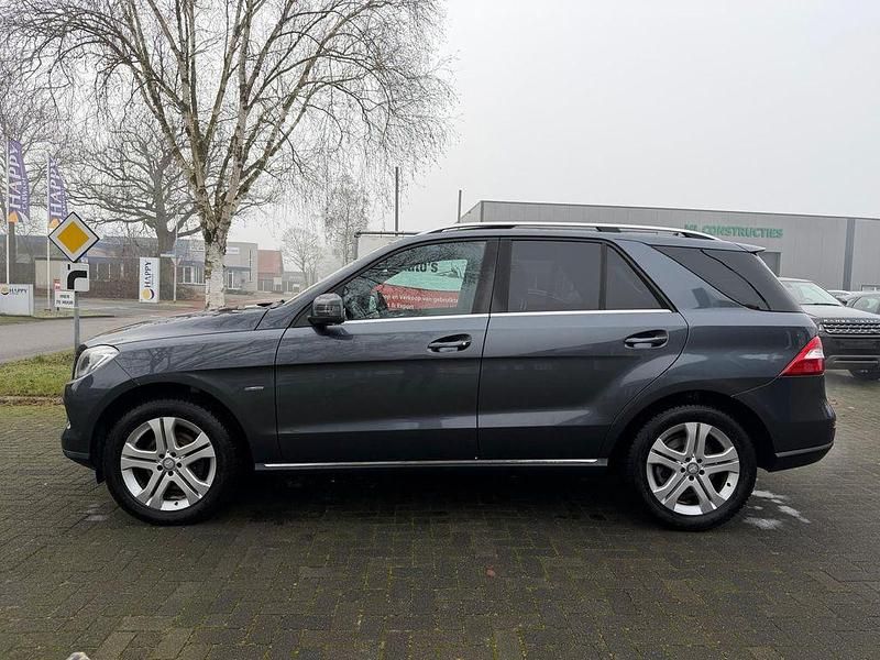 Gebraucht Mercedes ML350 258 PS (189 kW) 2012 Grau SUV