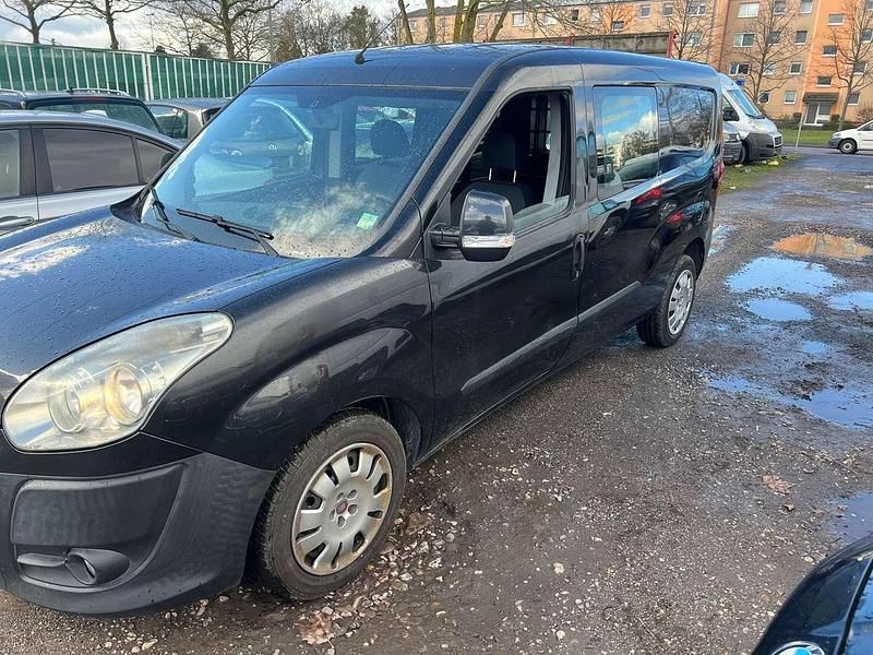 Gebraucht Fiat Doblò 101 PS (74 kW) 2011 Colore esterno (schwarz) Van / Kleinbus