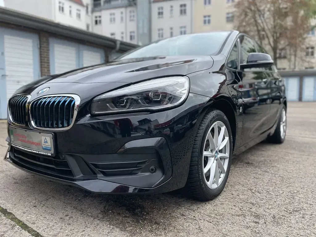 Gebraucht BMW 225 Active Tourer Advantage 224 PS (164 kW) 2019 Schwarz Van / Kleinbus