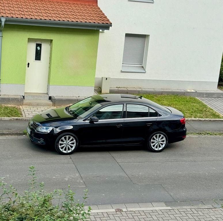 Gebraucht VW Jetta Highline 200 PS (147 kW) 2011 Schwarz Limousine