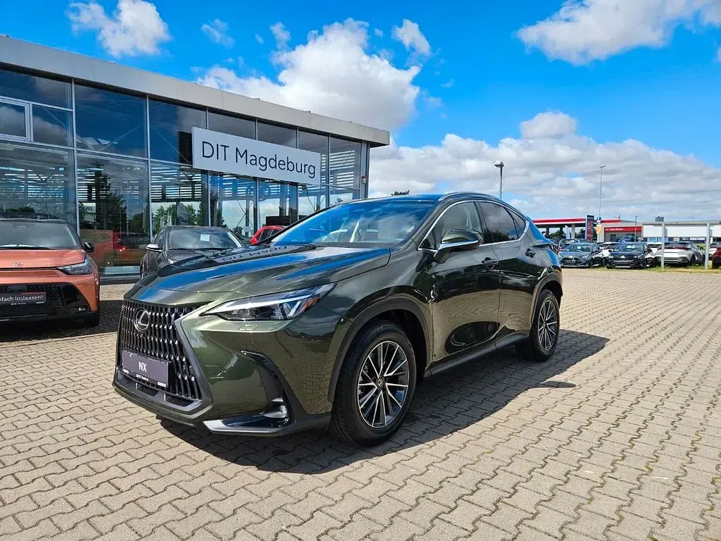 Neu Lexus NX450h+ E-FOUR Executive Line 292 PS (214 kW) 2026 Grün SUV