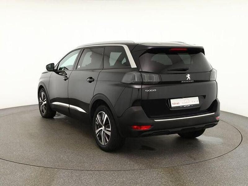 Gebraucht Peugeot 5008 131 PS (96 kW) 2024 Schwarz SUV
