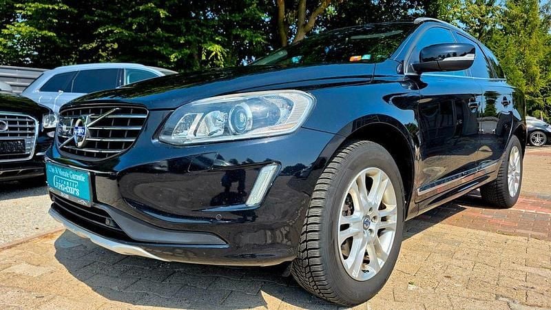 Schwarz Gebraucht 2015 Volvo XC60 Summum SUV | 21.999 € (Etwas zu teuer) - Bild 1/4